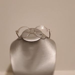 Clear round frames or light weight orange frame